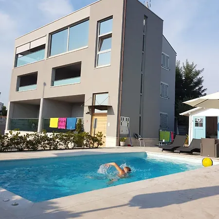 Apartment Lux *